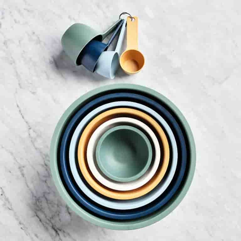 sriduskitchenware.com White Rimmed Mixing and Serving Bowls Set of 6